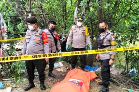 Masyarakat Kota Kendari di Gegerkan Penemuan Mayat Terapung Dibelakang RM. Sarapo