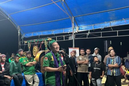 Saksikan Pagelaran Seni Dari Berbagai Adat,  Radhan-Rasyid Hadir Bersamai Masyarakat Buke