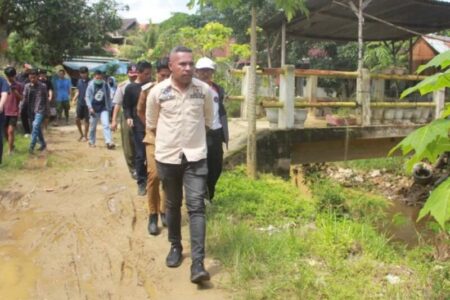 Tindaklanjuti Aduan Masyarakat, Komisi III DPRD Kota Kendari Tinjau Langsung Kondisi Jalan Segar