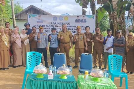 Penjabat Wali Kota Kendari Galakkan Gerakan Tanam Manfaatkan Pekarangan dan Lahan Kosong