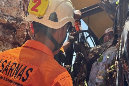Tim SAR Evakuasi Seorang Pekerja di Bau-Bau Tewas Tertimpa Batu Saat Operasikan Excavator