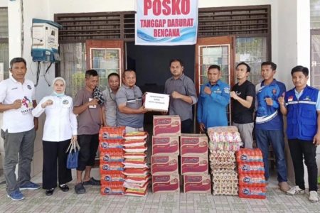 Sekretariat DPRD Kota Kendari Salurkan Bantuan Kepada Korban Banjir