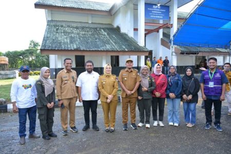 Ketua DPRD Hadiri Penyerahan Sapi Qurban Milik Presiden RI Untuk Masyarakat Kota Kendari