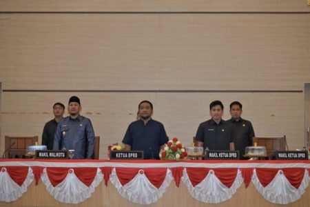 Gelar Rapat Paripurna Pertanggungjawaban APBD Tahun 2025, Ketua DPRD Apresiasi Capaian WTP Pemkot Kendari