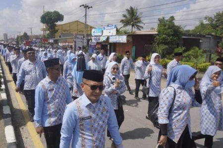 Sekretaris DPRD Kota Kendari Ikuti Pelaksanaan Pawai Ta’aruf MTQ XXXI Sultra 2026