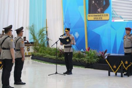 Pimpin Sertijab, Kapolda Sultra Tekankan Pelayanan Kepada Masyarakat