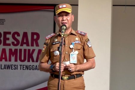 Sekda Kota Kendari Tegaskan Lurah Harus Tampilkan Wibawa dan Tingkatkan Inovasi